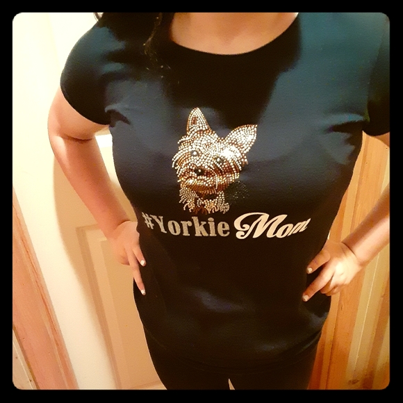 #YorkieMom Shirt Medium - Picture 1 of 3